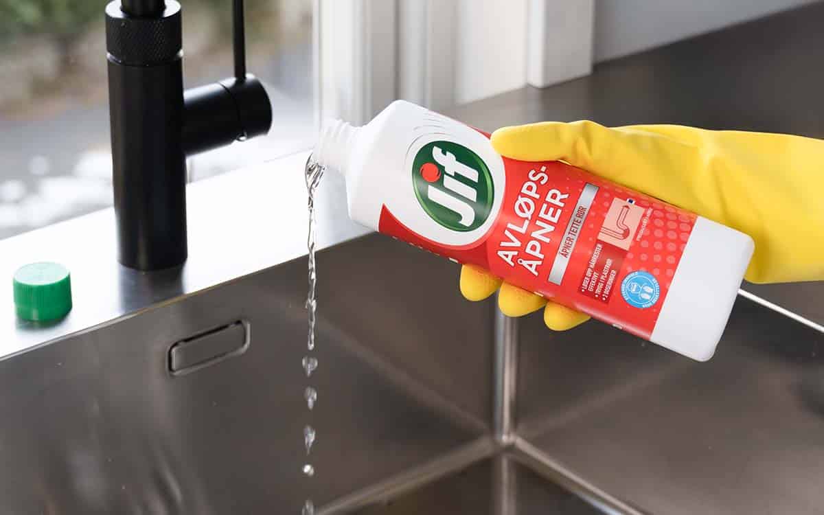 Åpne tette rør med Jif Avløpsåpner.