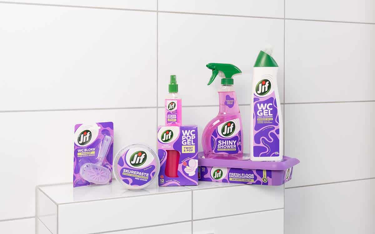 Jif Baderomsserie: WC Blokk, Skurepaste, WC Pop Gel, Stank Stopp, Shiny Shower, Fresh Floor Engangsvåtmopp og WC Gel Fresh Gooseberry.